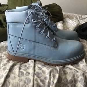 Light Blue Timberlands Girls 5.5 (Women's 7)